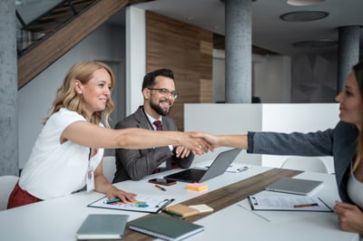 Acceso al talento oculto: por qué el headhunting es clave en tu estrategia industrial