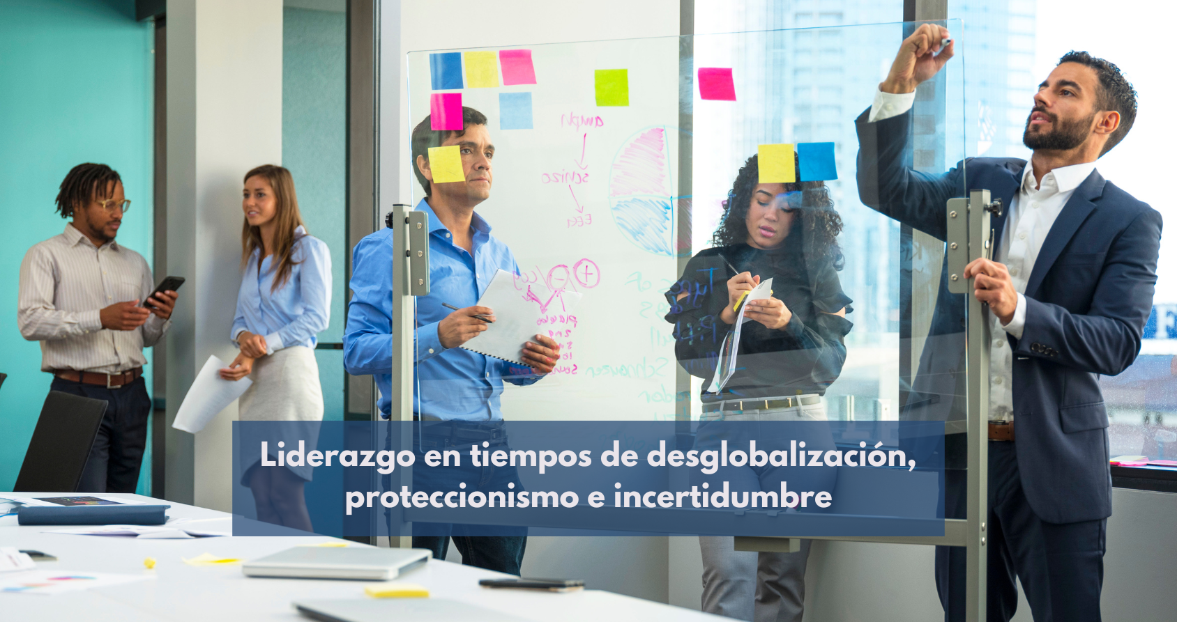 Líderazgo estratégico en un contexto global incierto: desarrollo de competencias directivas clave para la adaptación y el éxito empresarial.